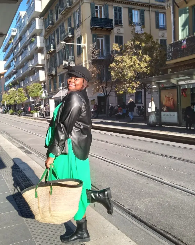 Green Pop with Street-Ready Chelsea Boots