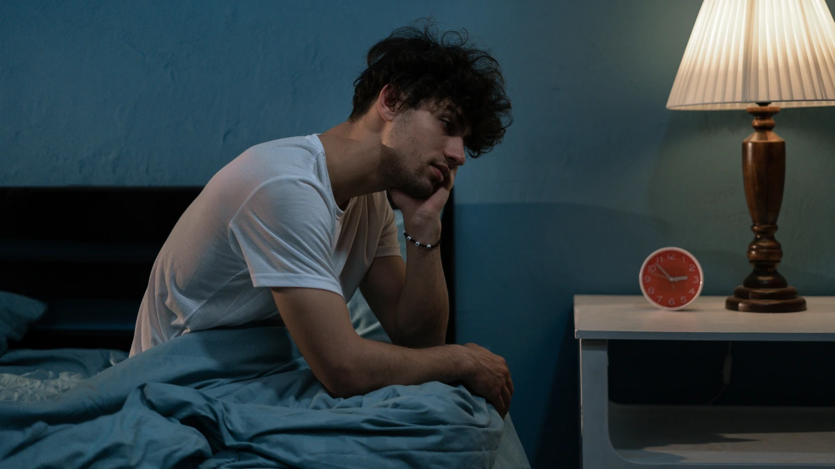 6 Shocking Sleep Mistakes That Are Making You Look 10 Years Older