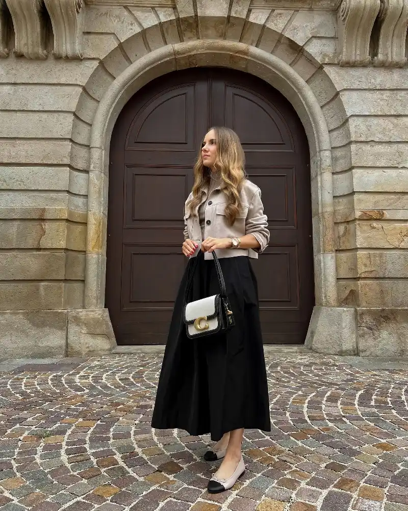 Black Maxi Skirt Outfit Ideas with Effortless Elegance