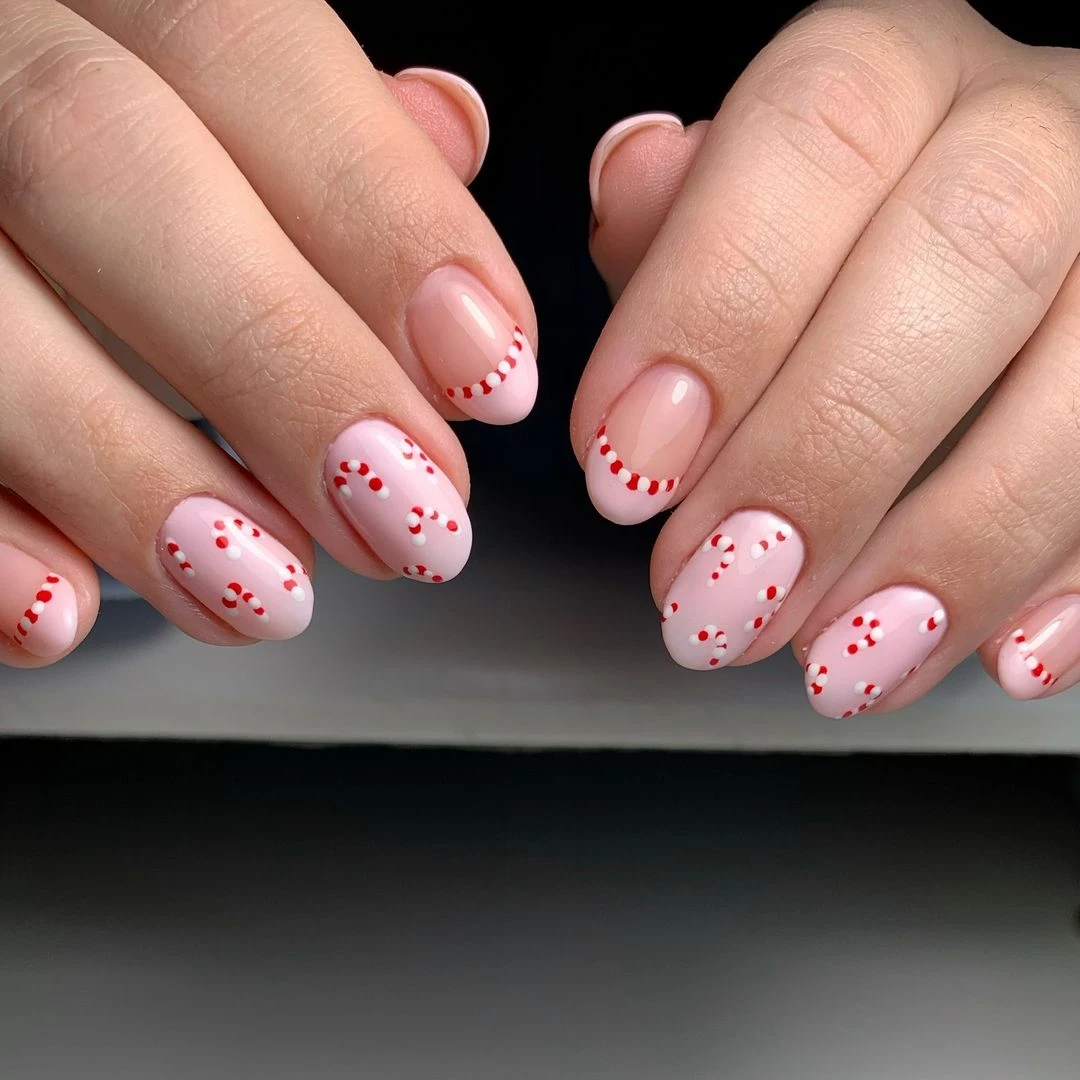 Candy Cane Polka Short Nails