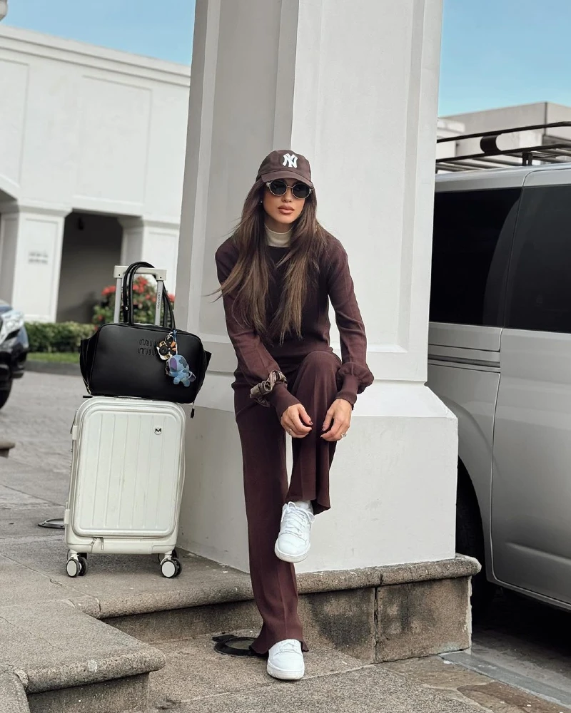 Chic Monochrome Travel Set