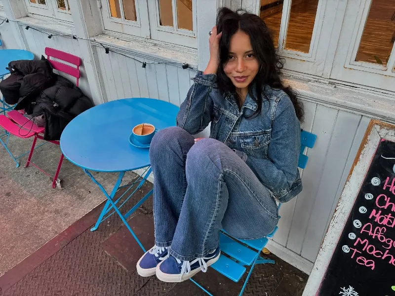 Cropped Jacket & Wide-Leg Jeans