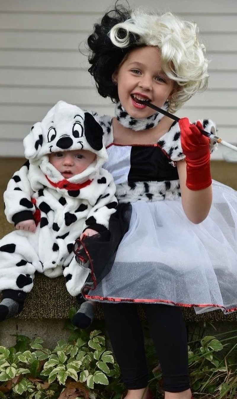 Cruella de Vil & Dalmatian Pup Duo