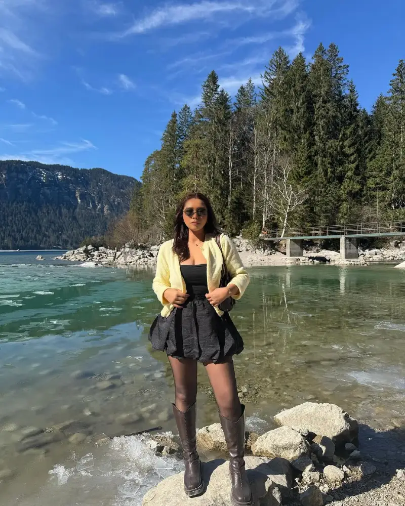 Crystal Clear Alpine Lake Edge