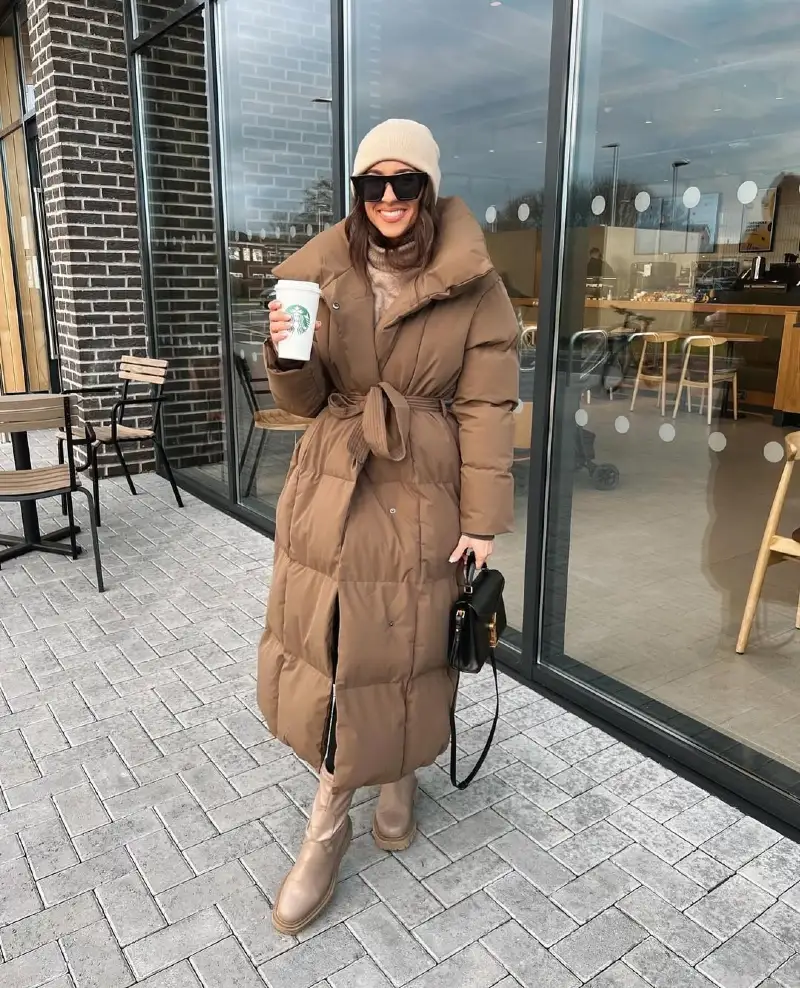 Effortlessly Cozy in Neutral Layers