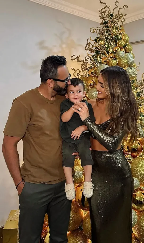 Gold Glamour Family Christmas Look