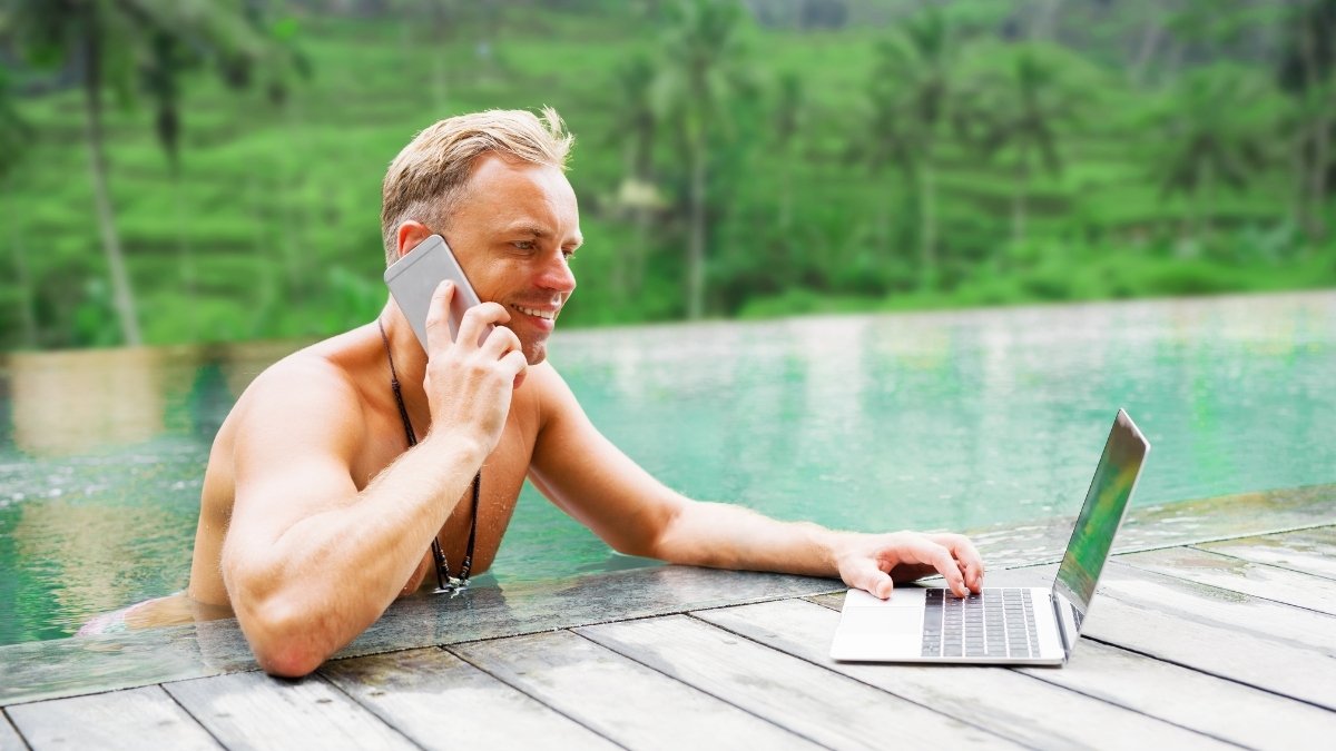 I Tried a $3,000 'Digital Detox' Retreat (Posted This From My Phone)