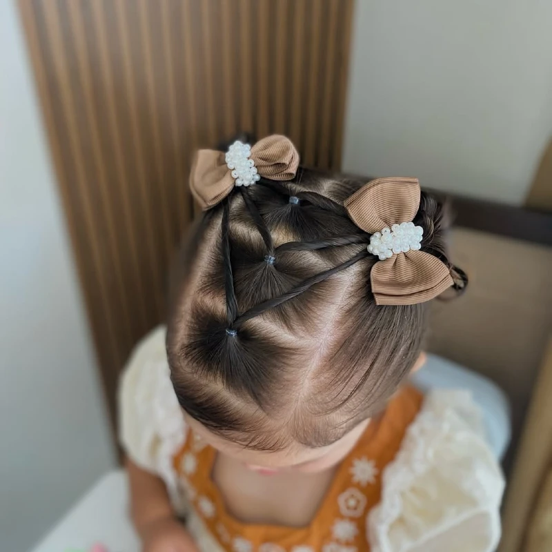 Interwoven Crown with Pearl-Embellished Bows