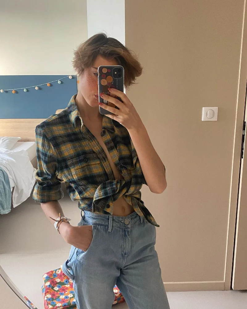 Knotted Plaid Shirt & High-Waisted Denim