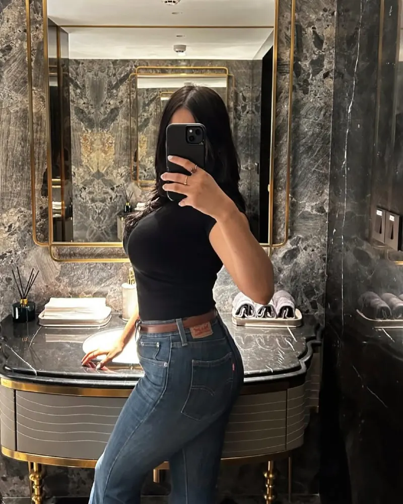 Luxury Bathroom Silhouette