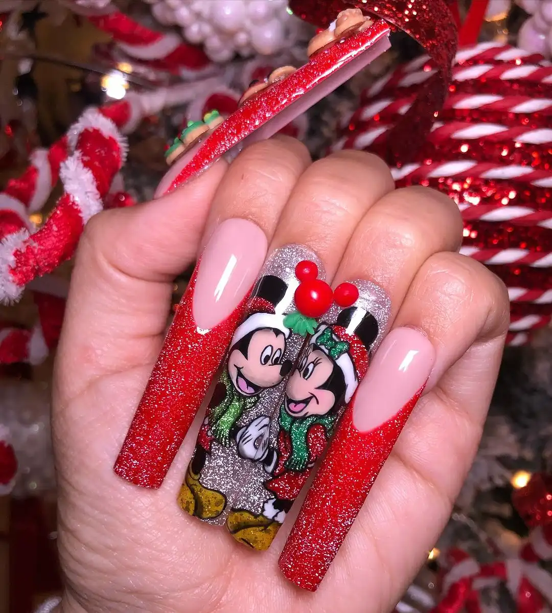 Mickey and Minnie's Glittering Holiday Romance