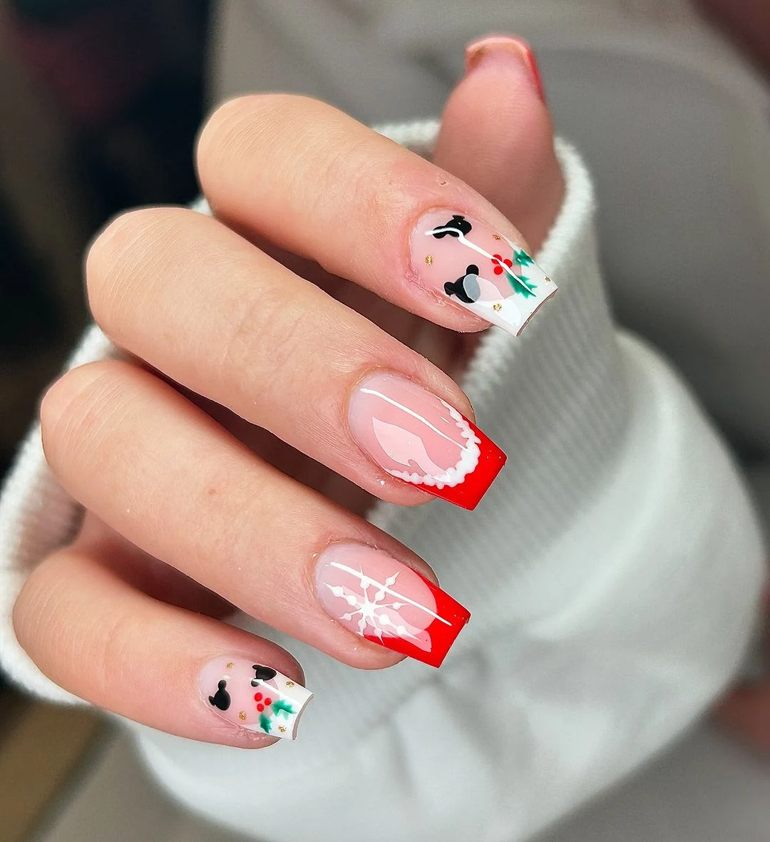 Mickey's Christmas Magic French Tips