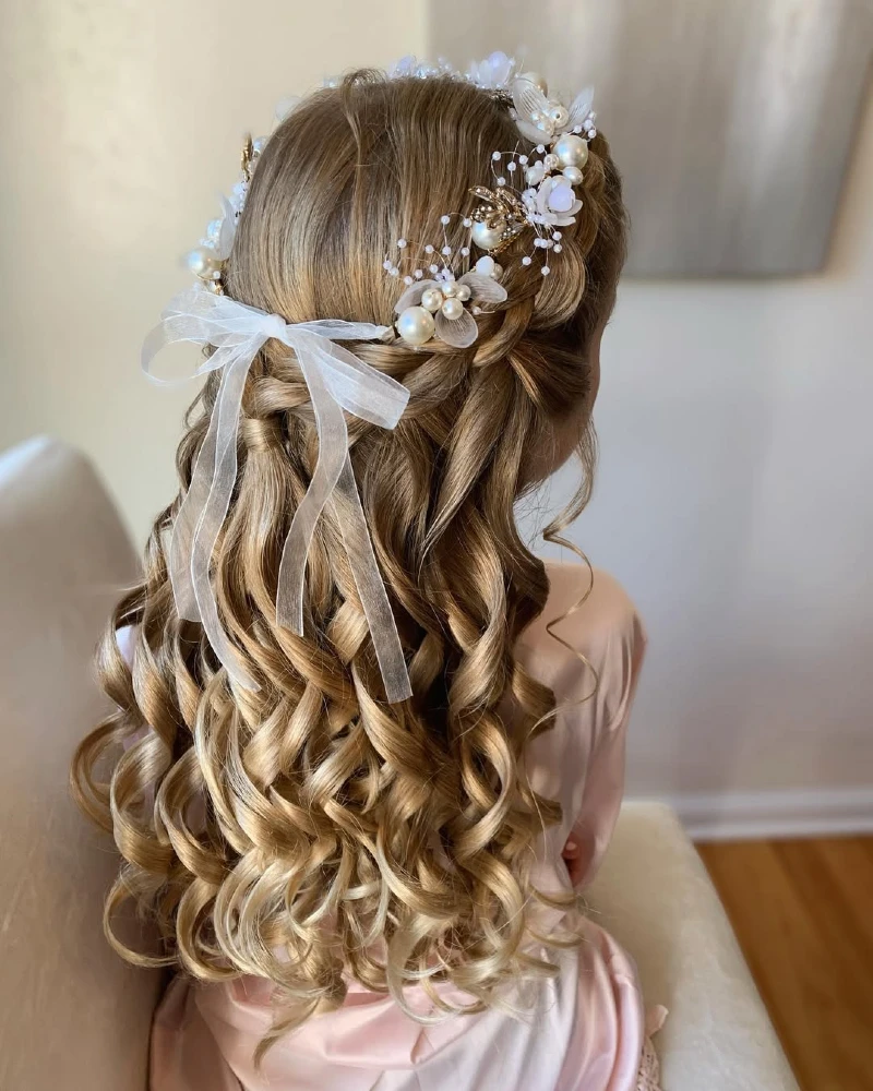  Pearl-Enchanted Christmas Curls