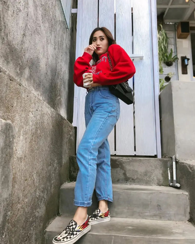 Red Sweatshirt & Straight-Leg Jeans