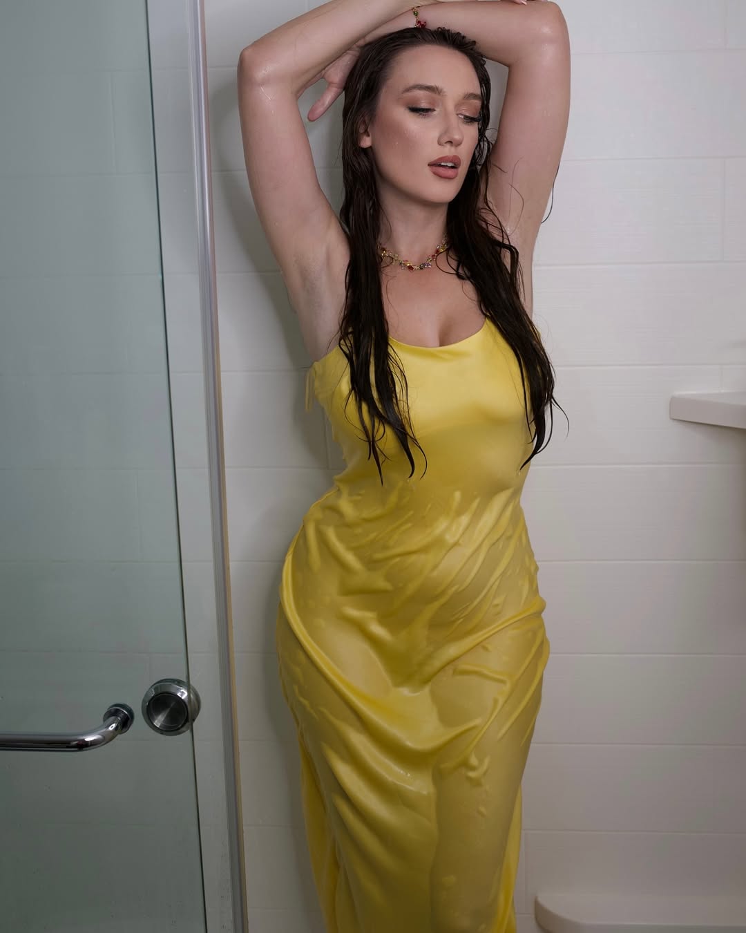 19 Dripping Wet Look Photoshoot Ideas to Make Your Portfolio Shine