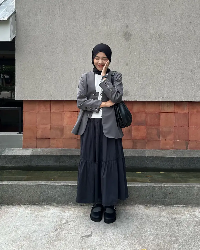 Tiered Skirt and Oversized Tailoring