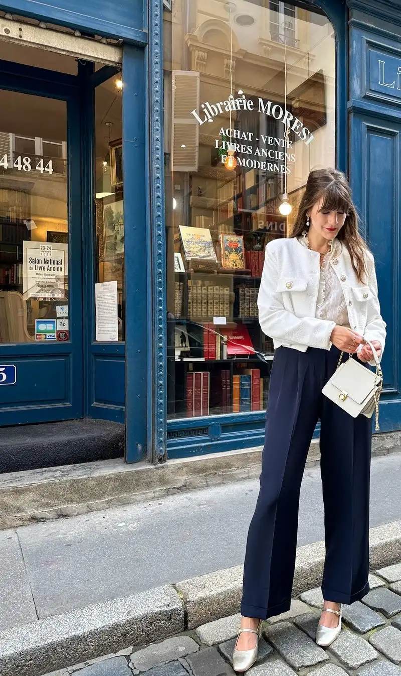 Timeless Parisian Vibes