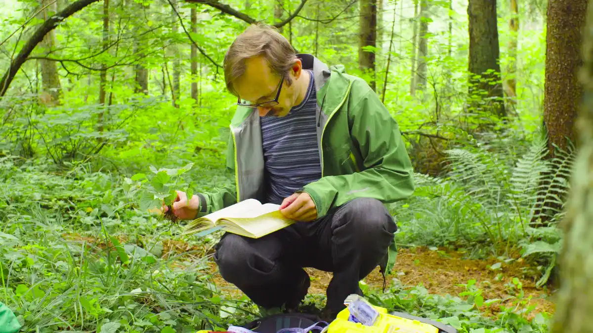 I'm a Certified Biologist Who Reversed My Age by a Decade. This Is the 10-Minute Exercise 'Trick' I Use 3x a Week.