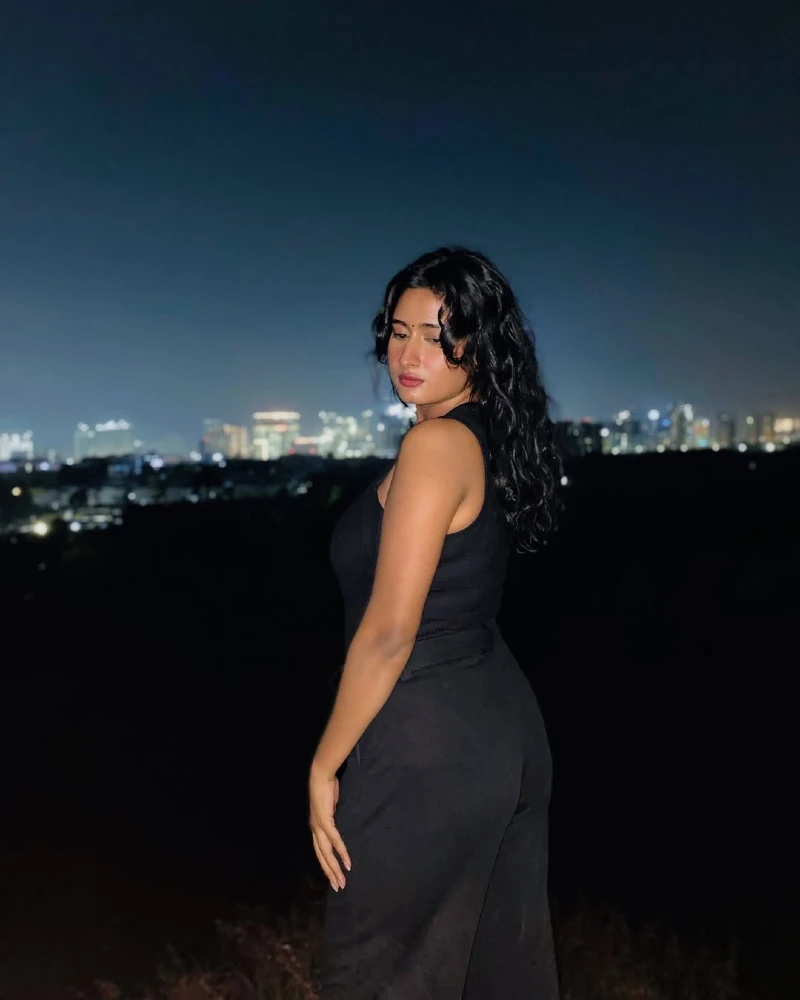 Urban Skyline Silhouette