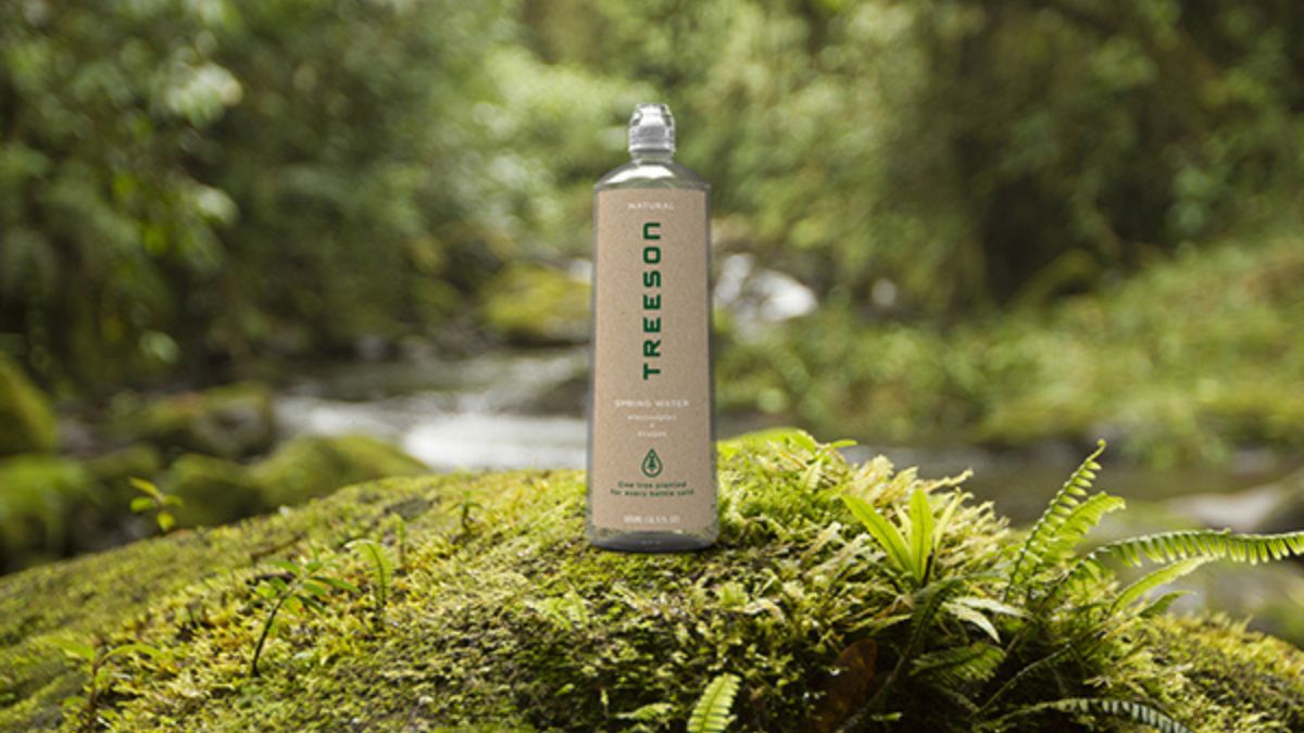 Your ‘Eco-Friendly’ Water Bottle Might Be Leaching Toxins After 55 (Lab Tests Prove)