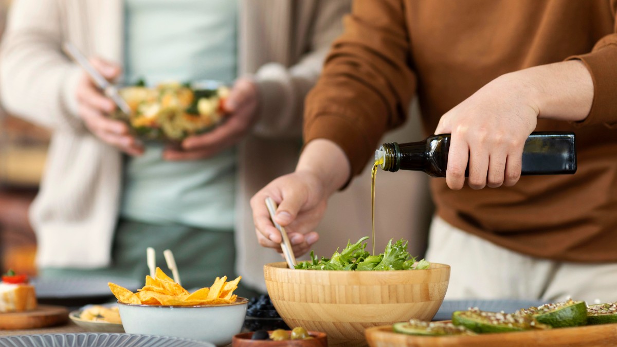 friends cooking together